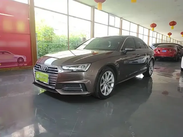 Audi A4L 2018 30th Anniversary 40 TFSI Fashion