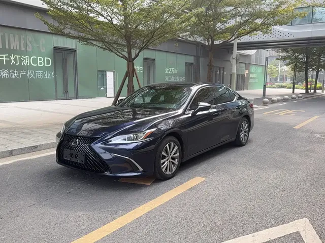 Lexus ES 2018 200 Excellence Edition China V