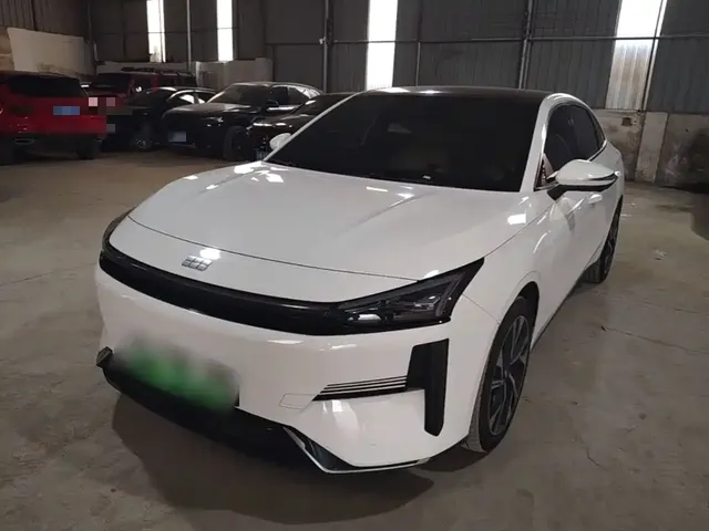 Geely Galaxy L6 2023 125km Starship