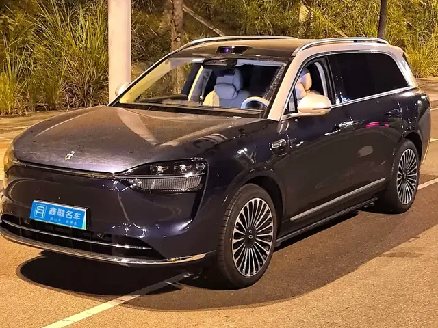 AITO Wenjie AITO M9 2025 Extended Range Ultra 52kWh 6-Seater