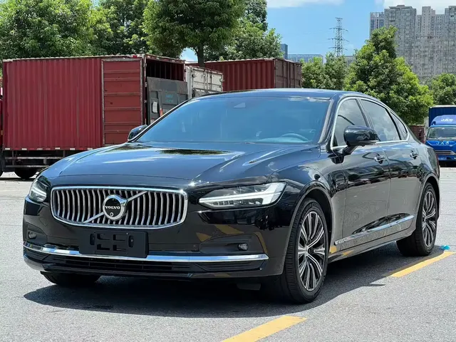 Volvo S90 2021 Model B5 Momentum Luxury Edition