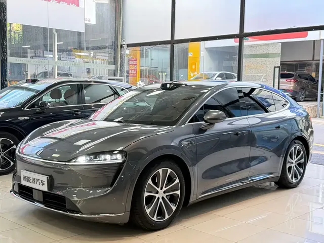 Zhijie Luxeed R7 2024 Pure Electric 802km Max