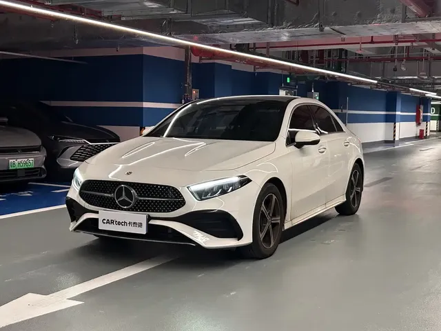 Mercedes-Benz A-Class 2025 A 200 L Fashion Edition