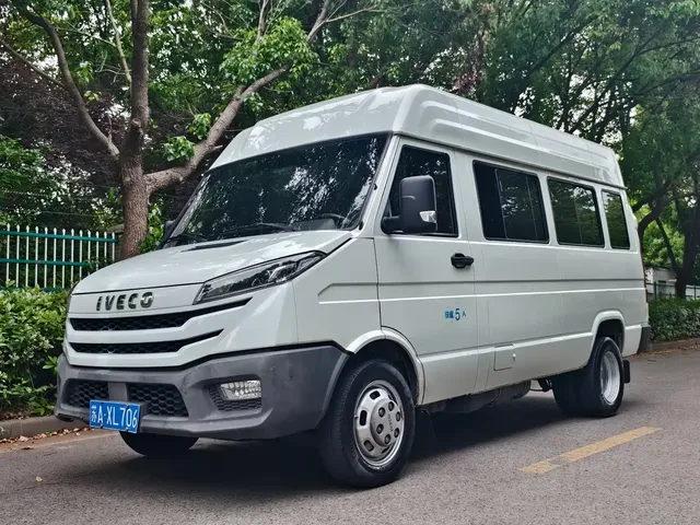 Iveco Daily 2025 A37M1 Multi-purpose Passenger Vehicle 2.5T Manual Medium Wheelbase Medium Roof Dual Tires