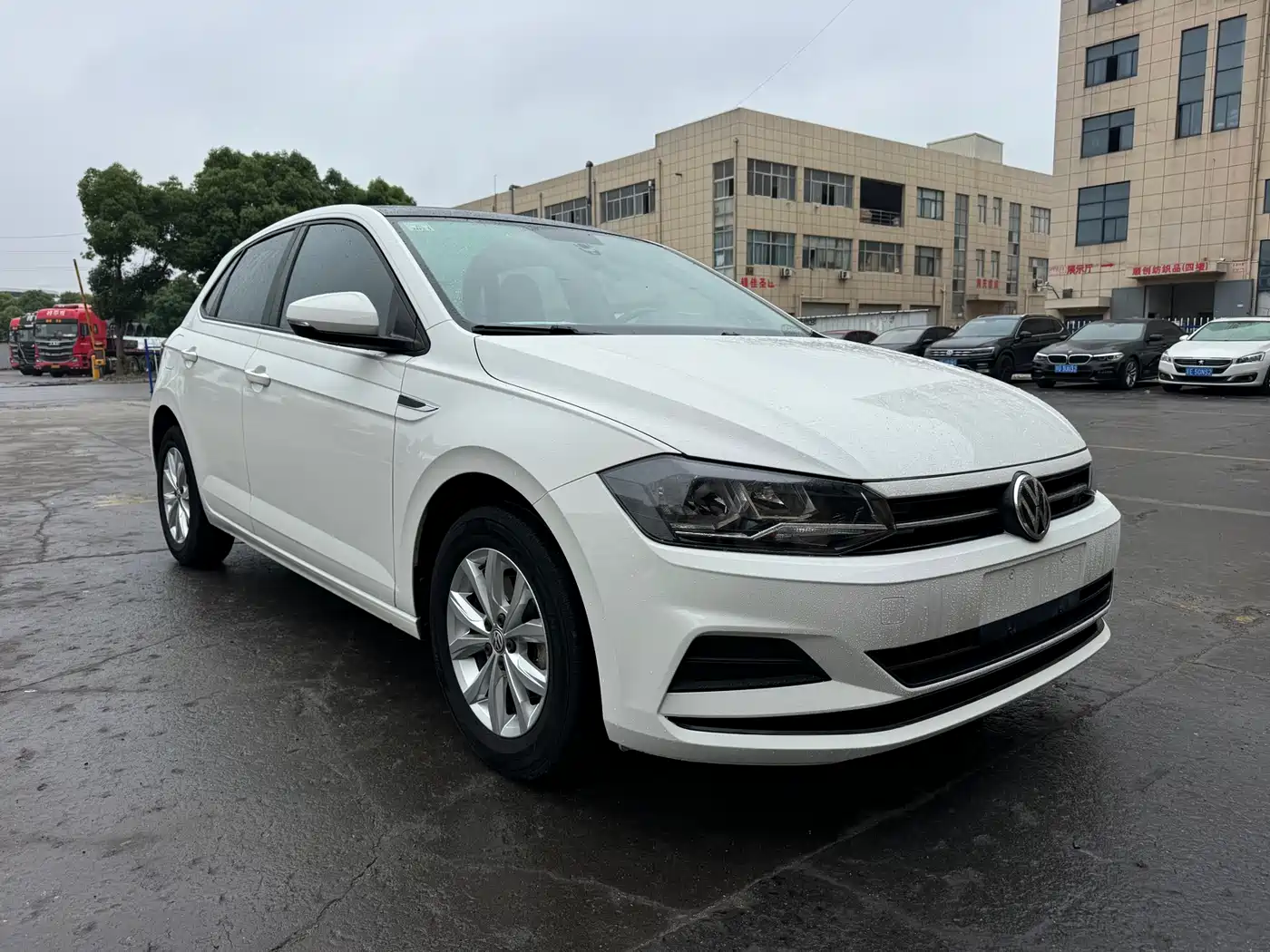 Volkswagen Polo 2021 Plus 1.5L Automatic Colorful Tech Edition