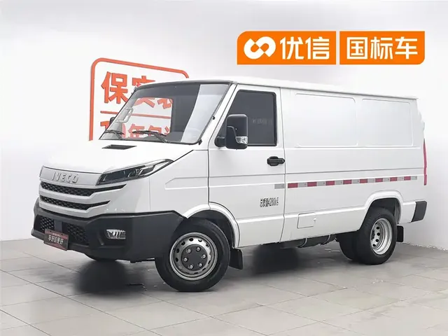 Iveco Daily 2025 Model V35 Van 2.5T Manual Short Wheelbase Low Roof Dual Tires