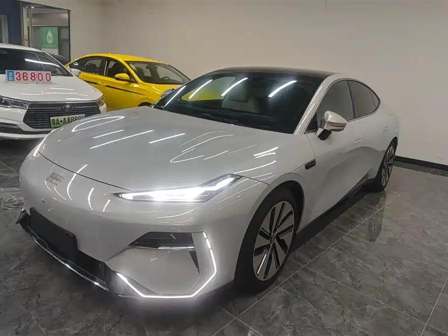Geely Galaxy E8 2024 665km RWD Starship Voyager Edition