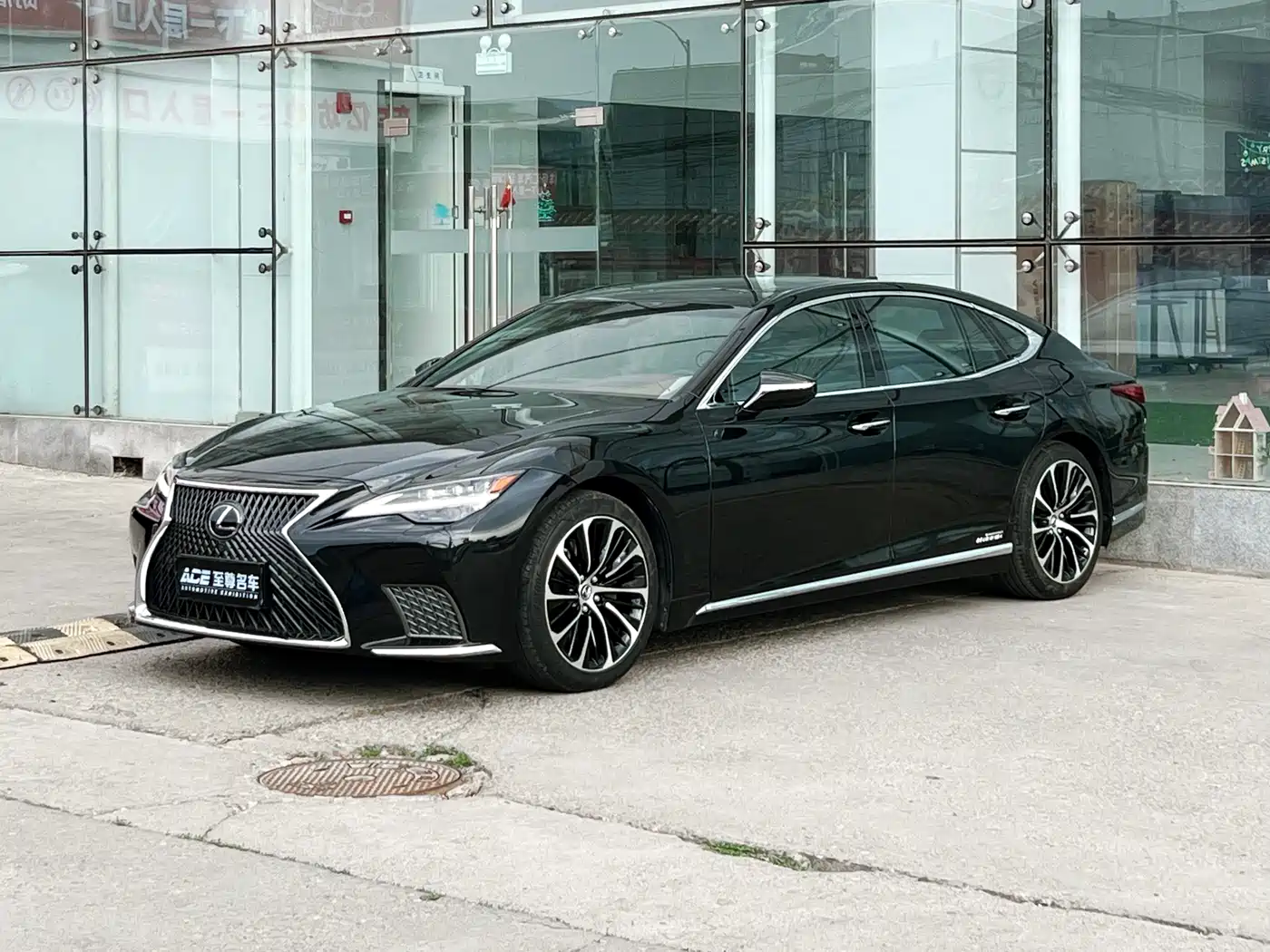 Lexus LS 2020 500h Executive (China VI)