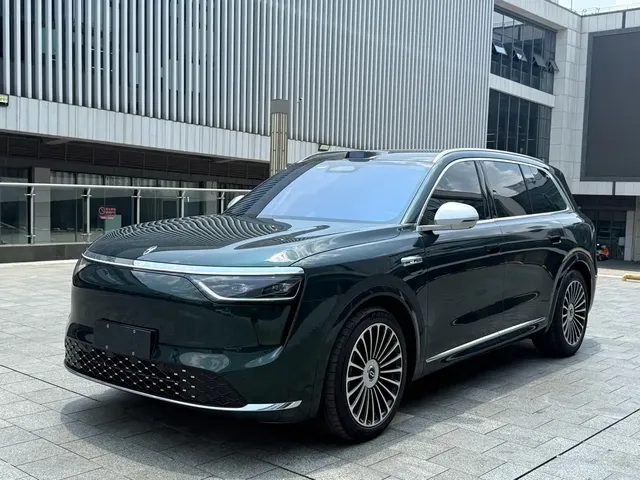 AITO Wenjie AITO M8 2025 Range Extender Max+ Edition 53.4kWh 5-seater