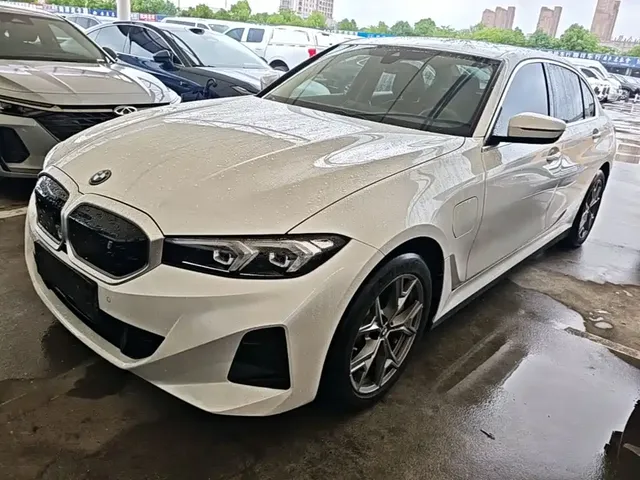 BMW i3 2024 eDrive 35 L