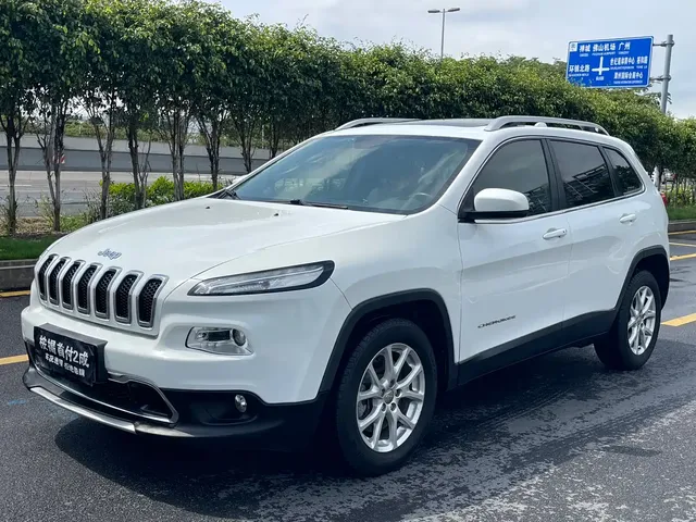 Jeep Cherokee 2017 2.0L Superior Edition
