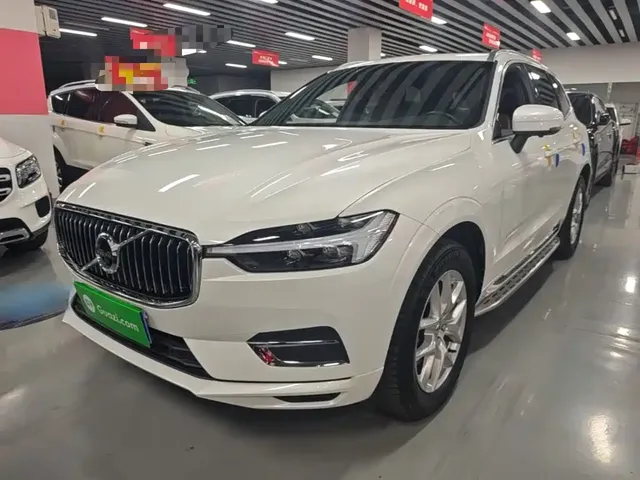Volvo XC60 2021 T5 AWD Momentum