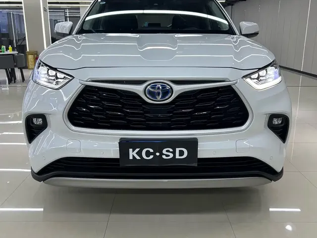 Toyota Highlander 2022 Model Dual Engine 2.5L 4WD Premium Edition 7-Seater