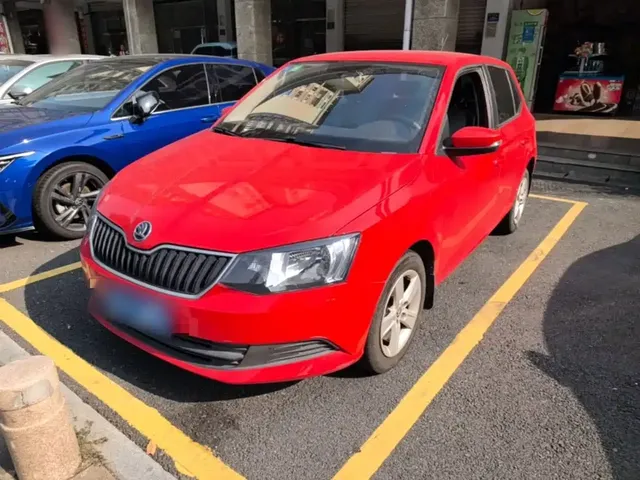 Škoda Fabia 2017 1.4L Auto Car Enjoy Edition