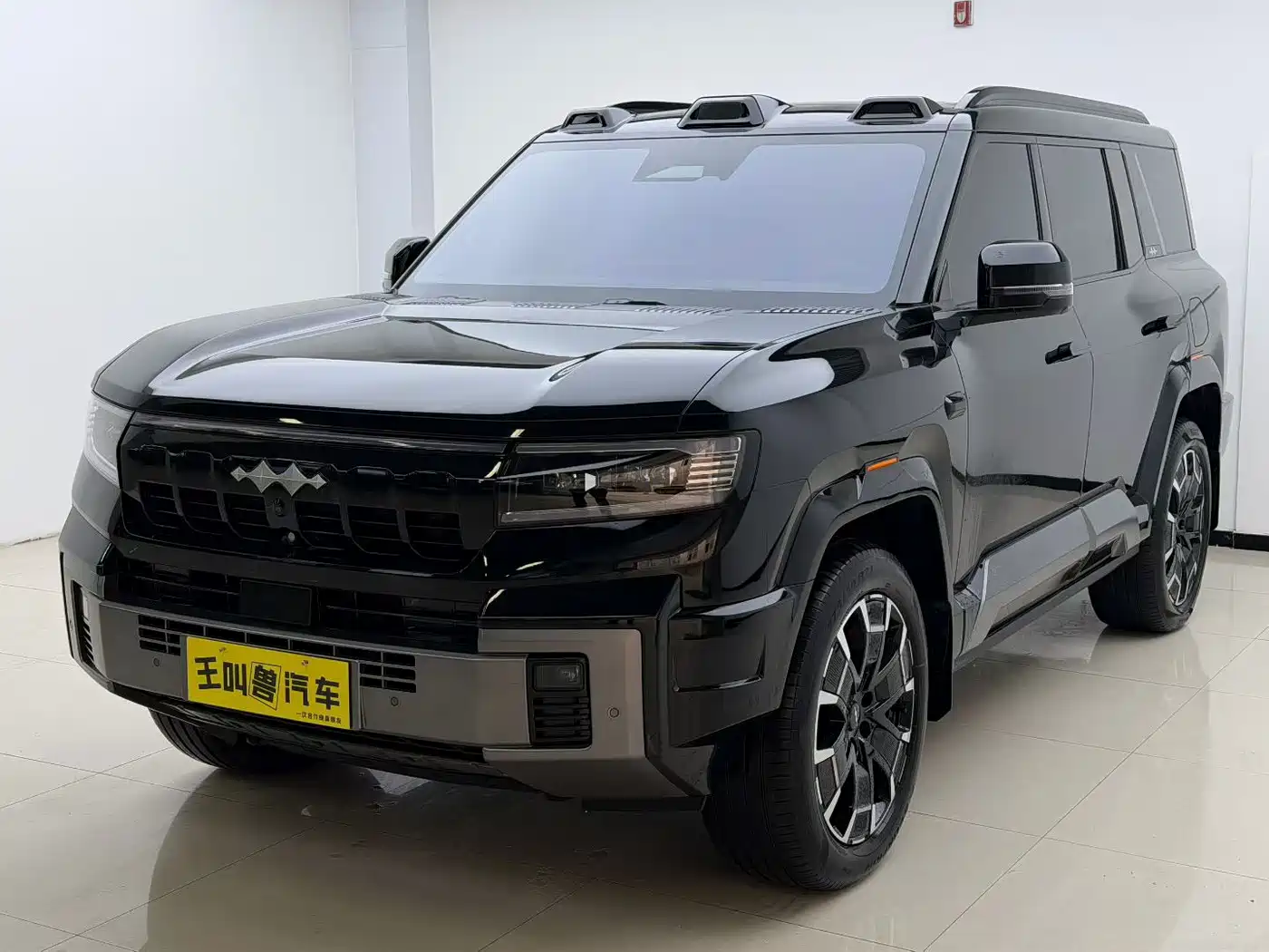 Fang Cheng Bao Leopard 8 2025 Zhiyong Flagship 7-Seater