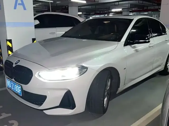 BMW 1 Series 2023 120i M Sport Shadow Edition