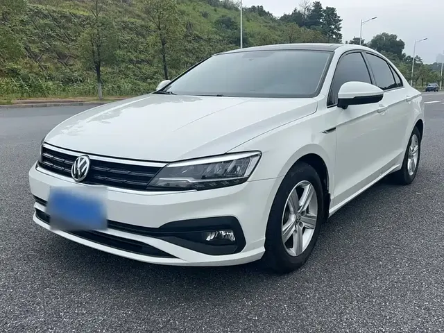 Volkswagen Lamando 2021 230TSI DSG Fashion Edition