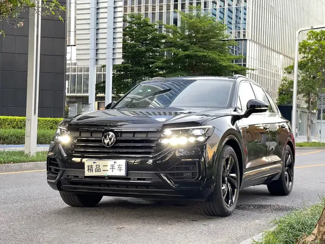Volkswagen Touareg 2023 3.0TSI R-Line Black Sports Package