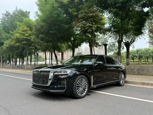 Hongqi H9 2022 2.0T Smart Connect Flag Enjoy Edition