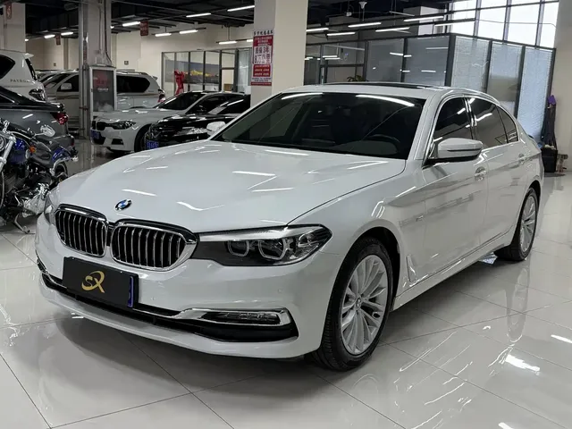 BMW 5 Series 2018 525Li Luxury Package