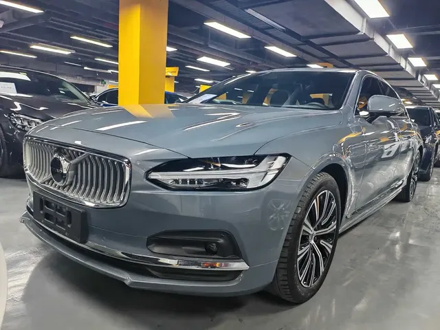 Volvo S90 2021 Model B5 Momentum Luxury Edition
