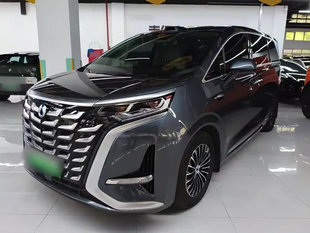 Denza D9 2025 DM-i Smart Drive Edition 1020 AWD Prestige