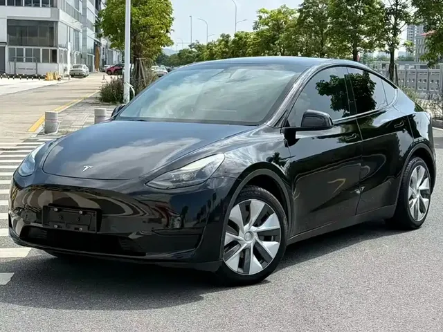 Tesla Model Y 2022 Facelift Rear-Wheel Drive Version