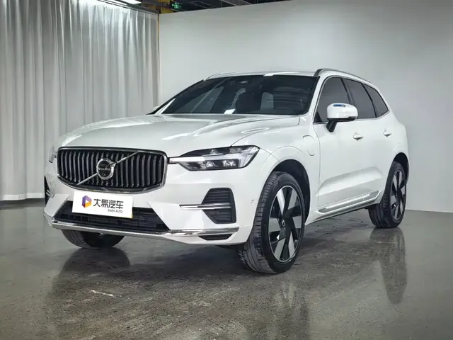 Volvo XC60 Plug-in Hybrid 2025 Plug-in Hybrid Long Range AWD Zhiyuan Sport Edition
