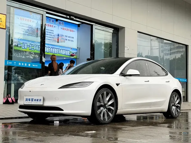 Tesla Model 3 2023 Long Range All-Wheel Drive