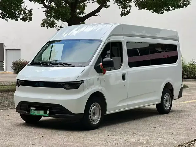 Jiangling E-Fushun 2025 Model Bright Window Version 77kwh Medium Wheelbase Medium Roof