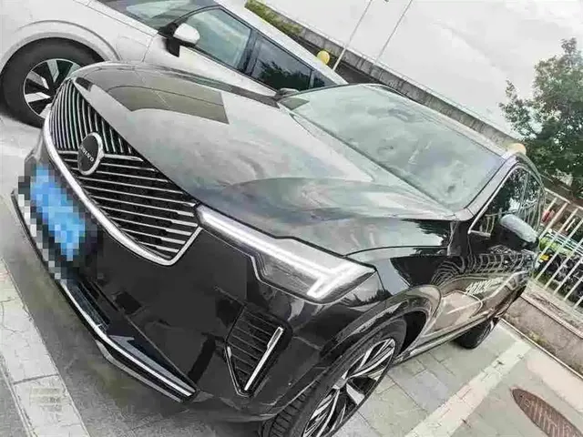 Volvo XC90 2025 Facelift B6 Smart Elegance Luxury 6-seater