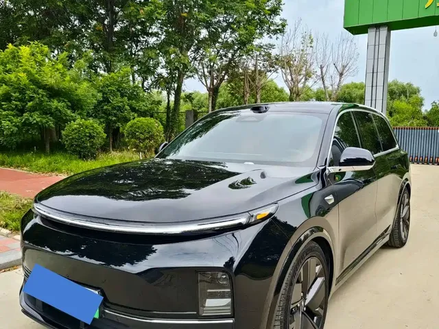 Li Auto Li Xiang L9 2025 Pro Smart Renewal Edition
