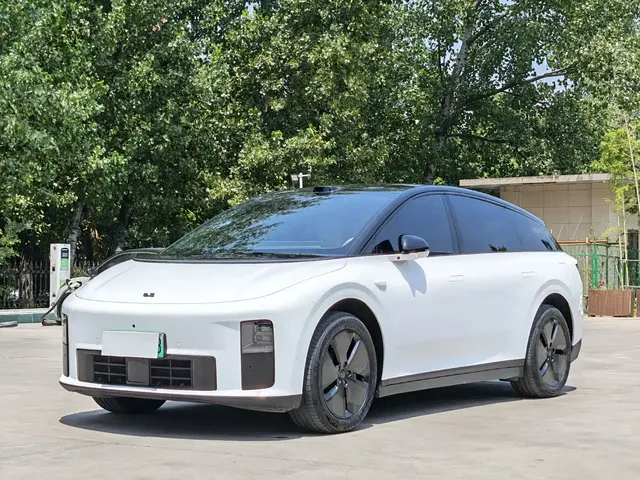 Li Auto i6 2025 2WD Base Model