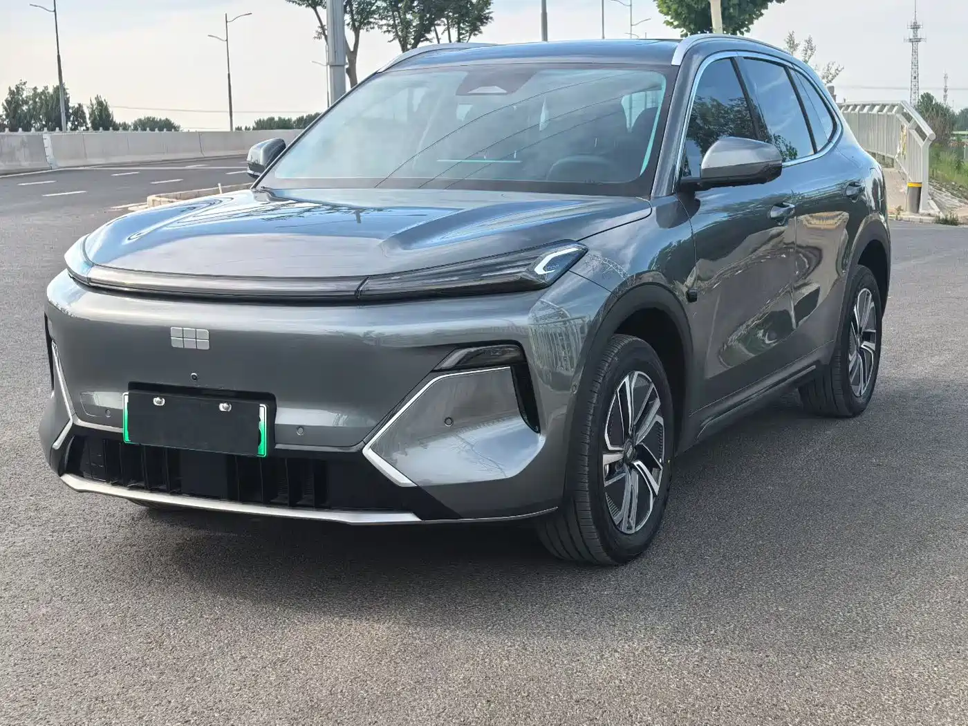 Geely Galaxy Starship 7 EM-i 2026 Model 135km Pilot Edition