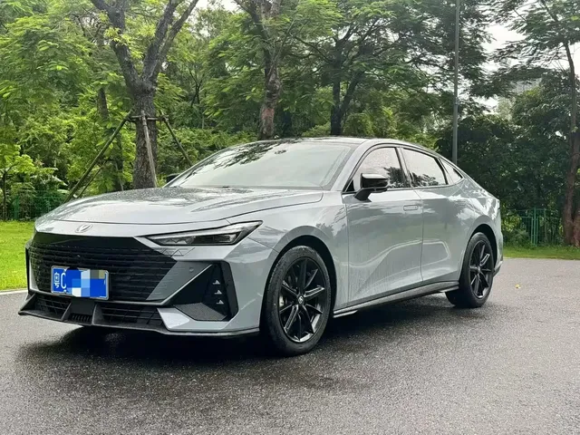 Changan UNI-V 2022 1.5T Premium Model