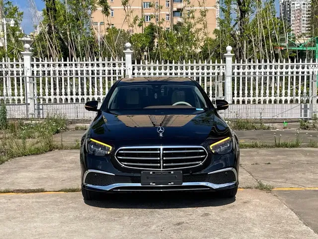 Mercedes-Benz E-Class 2023 E 300 L Fashion