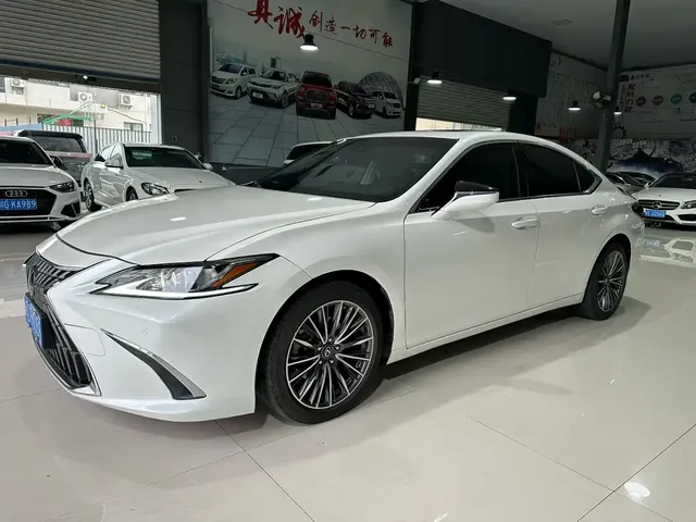 Lexus ES 2023 200 Excellence Edition