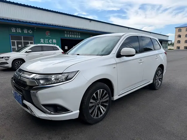 Mitsubishi Outlander 2021 Facelift 2.0L 2WD Comfort Edition 5-Seater