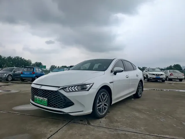 BYD Qin PLUS 2021 DM-i 120KM Premium