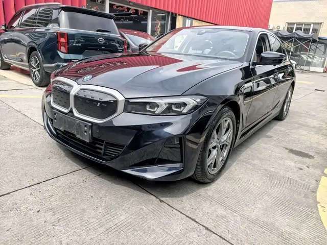 BMW i3 2024 eDrive 35 L