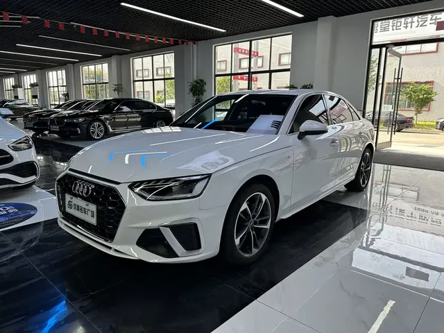 Audi A4L 2022 40 TFSI Fashion Dynamic
