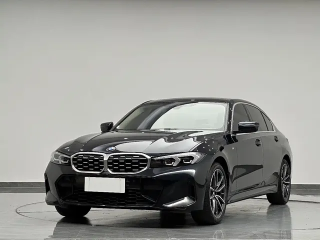 BMW 3 Series 2023 325Li M Sport Black Night Package