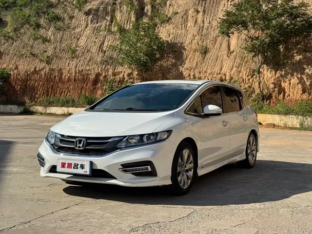 Honda Jade 2017 1.8L Automatic Comfort Edition 5-seater