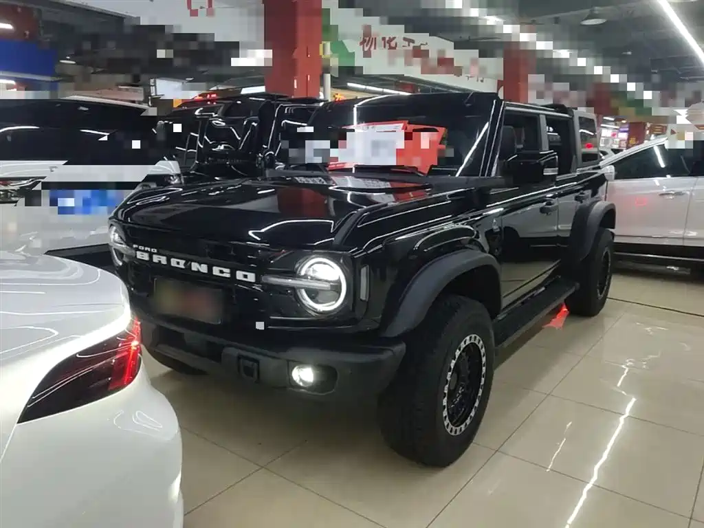 Ford Bronco 2024 2.3T Black Diamond
