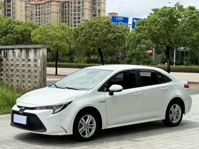 Toyota Levin 2022 Dual Engine 1.8H E-CVT Leading Edition