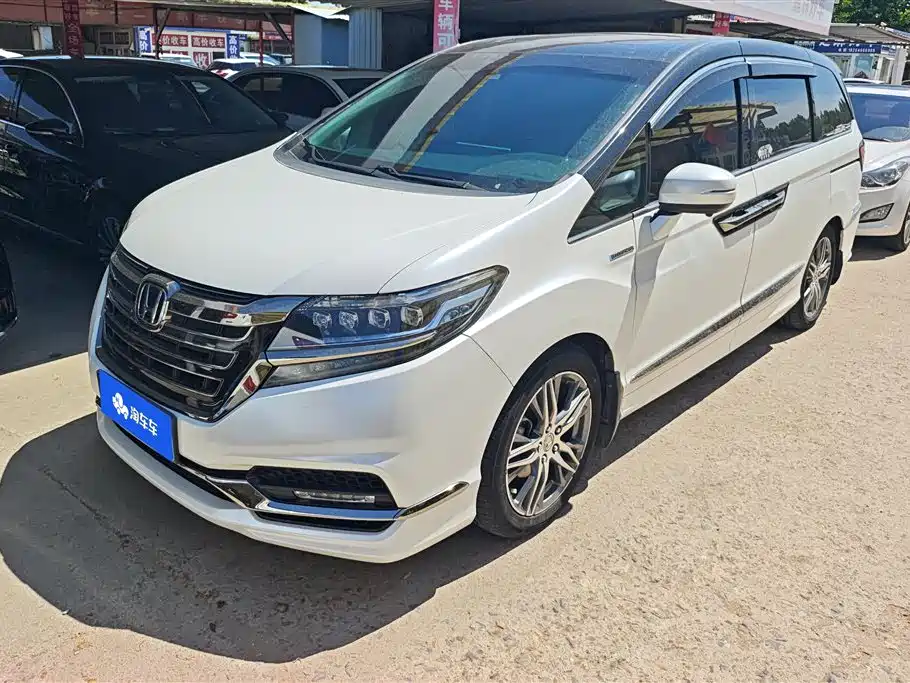 Honda Elysion 2019 2.0L Hybrid Luxury Edition