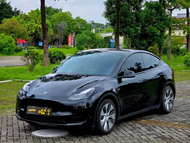 Tesla Model Y 2022 Facelift Rear-Wheel Drive Version