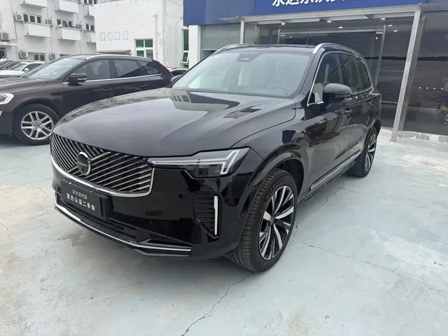 Volvo XC90 2025 Facelift B6 Intelligent Luxury 6-Seater