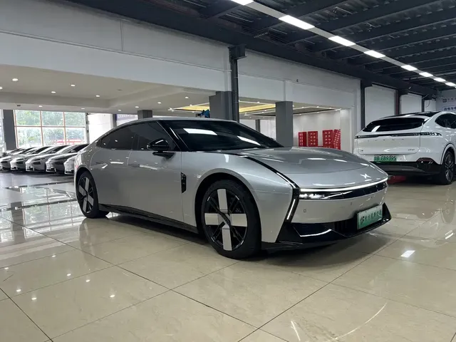 XPeng P7 2025 820km Extended Range Edition