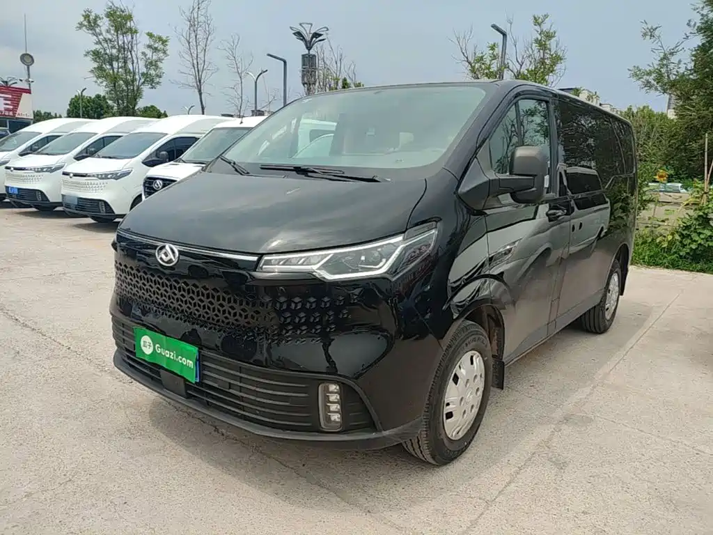 SAIC Maxus Xintu V70 2023 Model 2.0T Elite Edition Automatic Short Wheelbase Low Roof 5/6-Seater